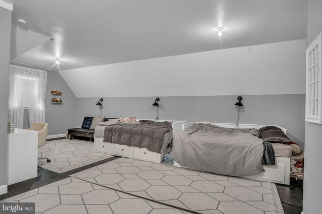 2242 SCOTLAND ROAD, Chambersburg, PA 17201