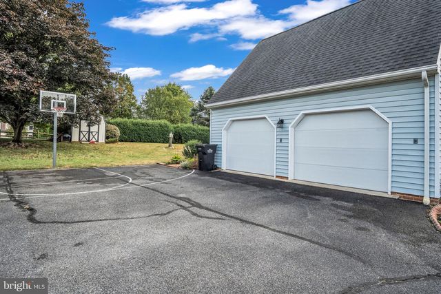 2242 SCOTLAND ROAD, Chambersburg, PA 17201