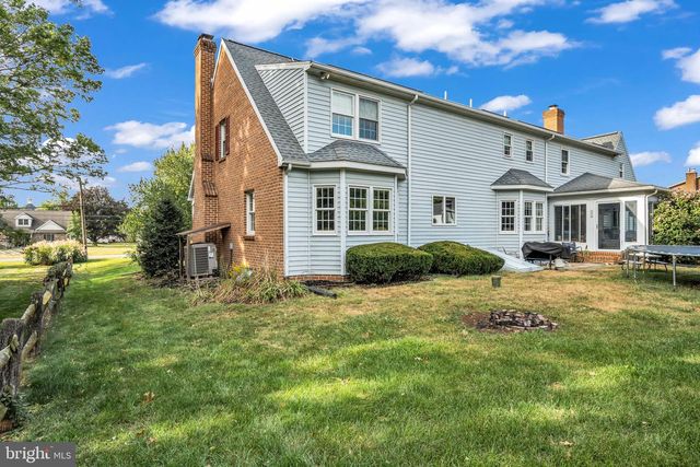 2242 SCOTLAND ROAD, Chambersburg, PA 17201