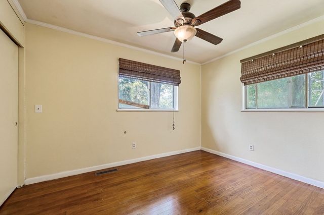 135 Young Mill Ln, Cookeville, TN 38501