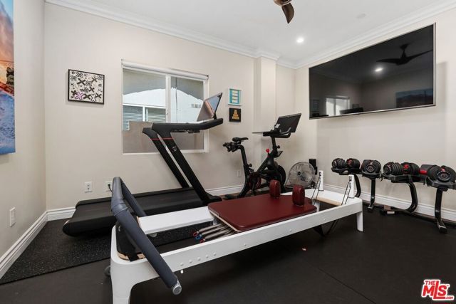 1568 S Point View Street, Los Angeles, CA 90035