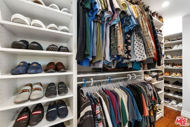 1568 S Point View Street, Los Angeles, CA 90035