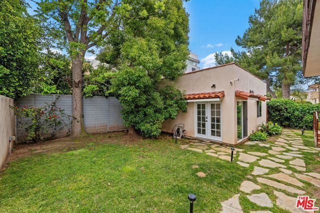 1568 S Point View Street, Los Angeles, CA 90035