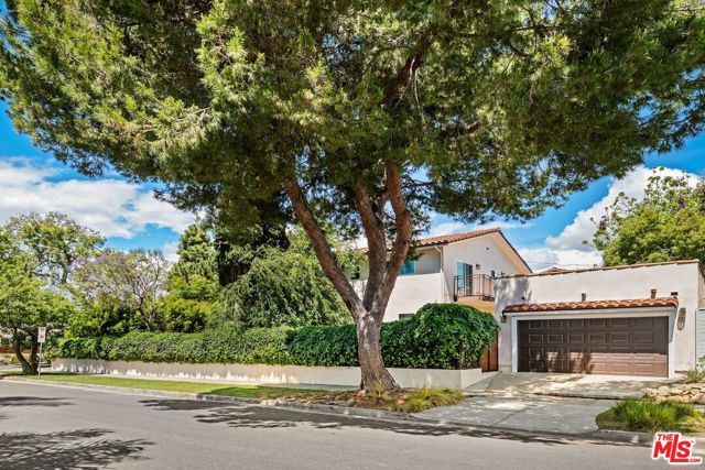 1568 S Point View Street, Los Angeles, CA 90035