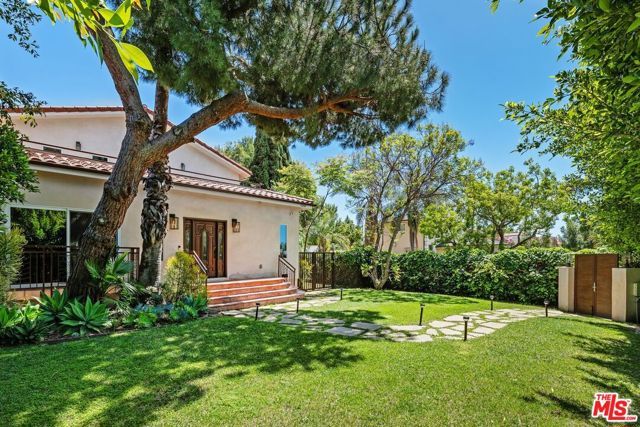 1568 S Point View Street, Los Angeles, CA 90035