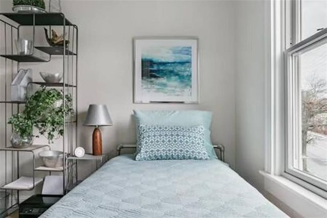 16 Carroll Avenue, Newport, RI 02840