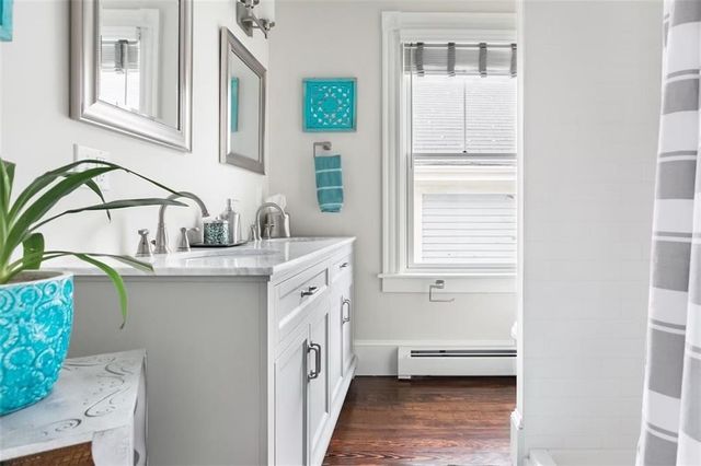 16 Carroll Avenue, Newport, RI 02840