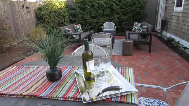 16 Carroll Avenue, Newport, RI 02840