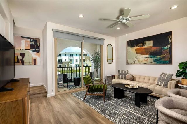 27896 S Jameson Drive, San Pedro, CA 90732