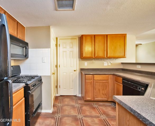 1609 JOLLA DEL SOL Court, El Paso, TX 79911