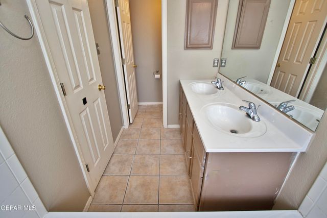 1609 JOLLA DEL SOL Court, El Paso, TX 79911