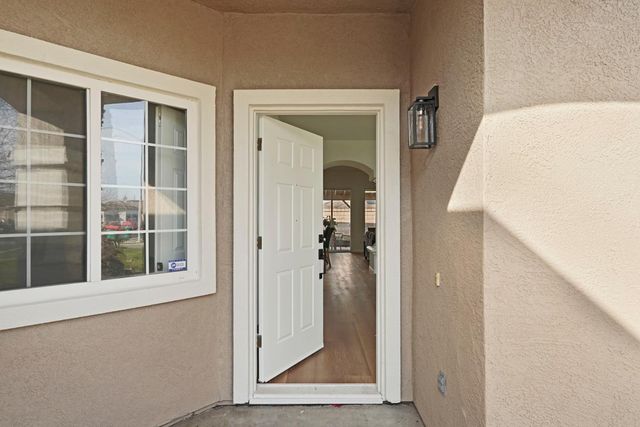 9426 Snow Creek Cir, Stockton, CA 95212