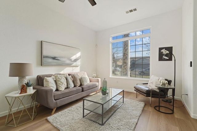 9426 Snow Creek Cir, Stockton, CA 95212