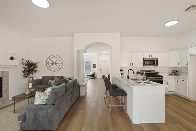 9426 Snow Creek Cir, Stockton, CA 95212