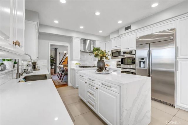 7325 Rutherford Hill Drive, West Hills, CA 91307