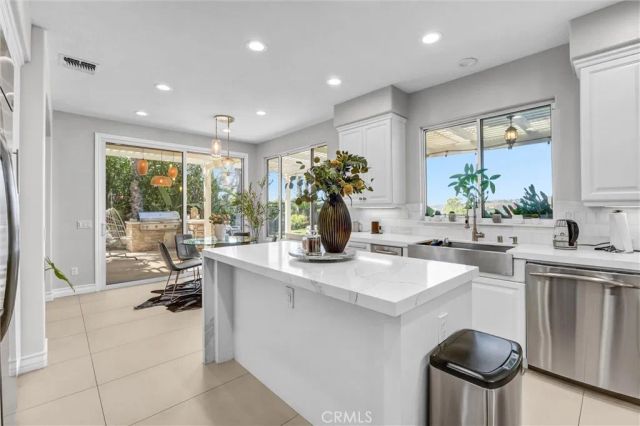 7325 Rutherford Hill Drive, West Hills, CA 91307