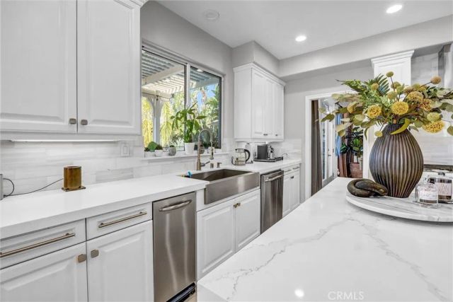 7325 Rutherford Hill Drive, West Hills, CA 91307
