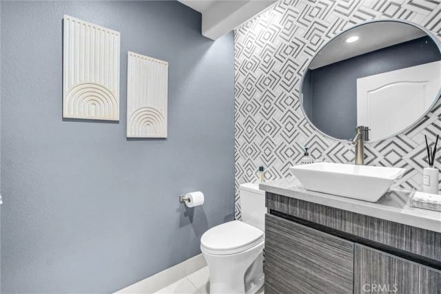 7325 Rutherford Hill Drive, West Hills, CA 91307