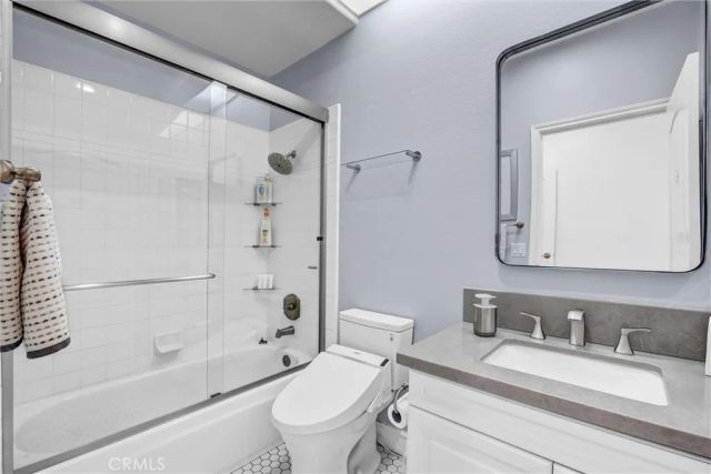 7325 Rutherford Hill Drive, West Hills, CA 91307