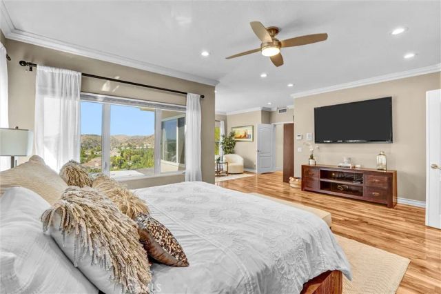 7325 Rutherford Hill Drive, West Hills, CA 91307