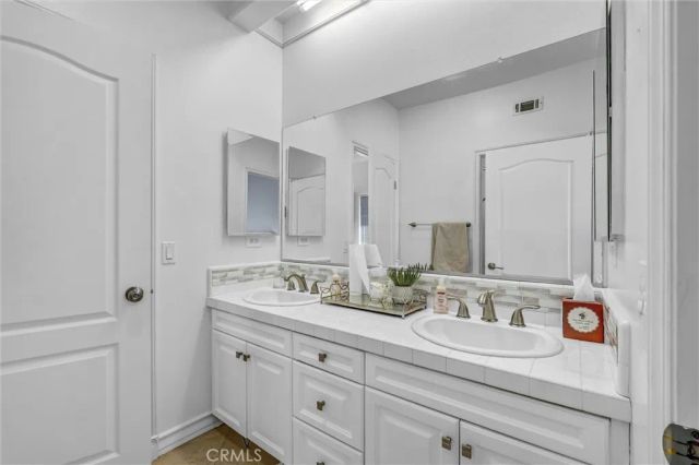 7325 Rutherford Hill Drive, West Hills, CA 91307