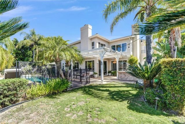 7325 Rutherford Hill Drive, West Hills, CA 91307