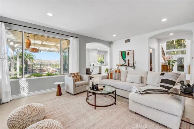 7325 Rutherford Hill Drive, West Hills, CA 91307