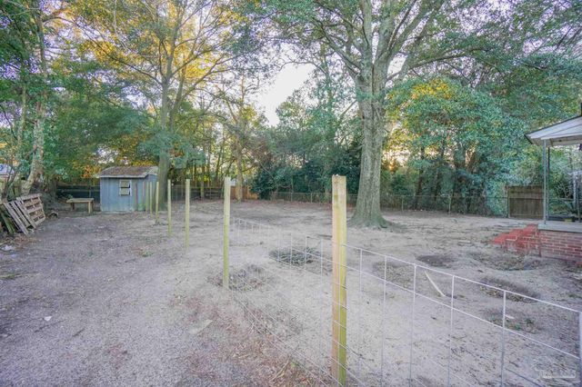 621 W Hernandez St, Pensacola, FL 32501