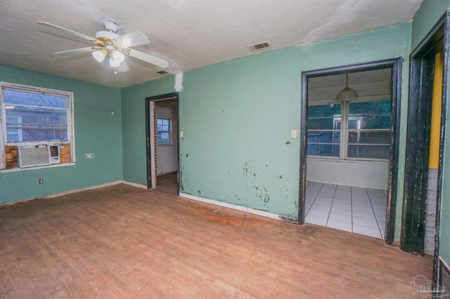 621 W Hernandez St, Pensacola, FL 32501