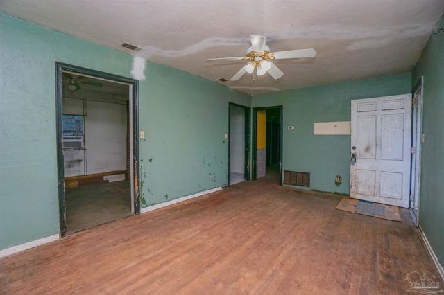 621 W Hernandez St, Pensacola, FL 32501