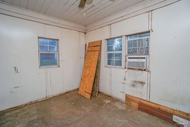 621 W Hernandez St, Pensacola, FL 32501