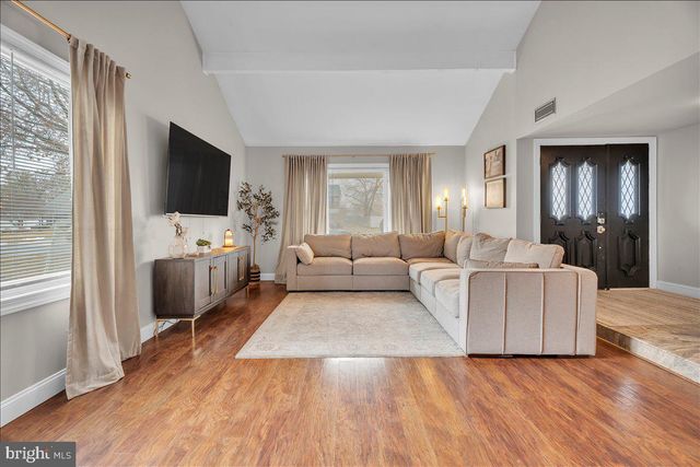 29 HARWOOD RD, Marlton, NJ 08053