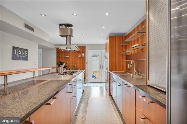 29 HARWOOD RD, Marlton, NJ 08053