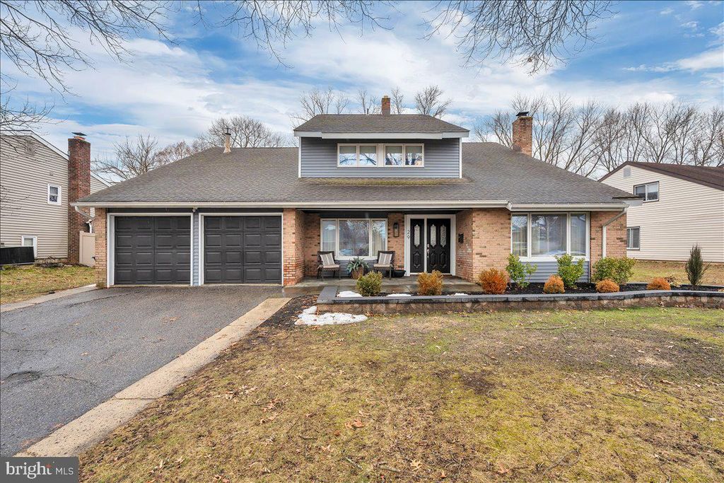 29 HARWOOD RD, Marlton, NJ 08053