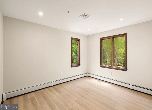 14 E CENTENNIAL DR, Medford, NJ 08055