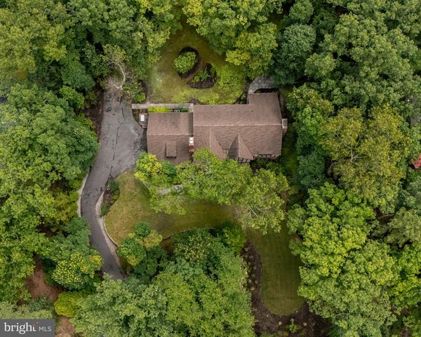 14 E CENTENNIAL DR, Medford, NJ 08055