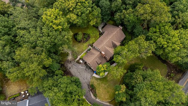 14 E CENTENNIAL DR, Medford, NJ 08055