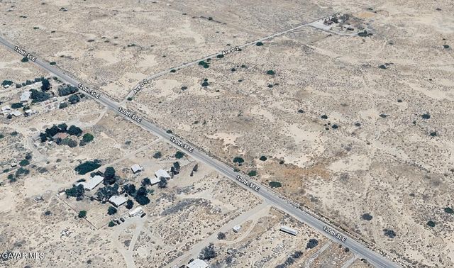 E 120th Street, Lancaster, CA 93535