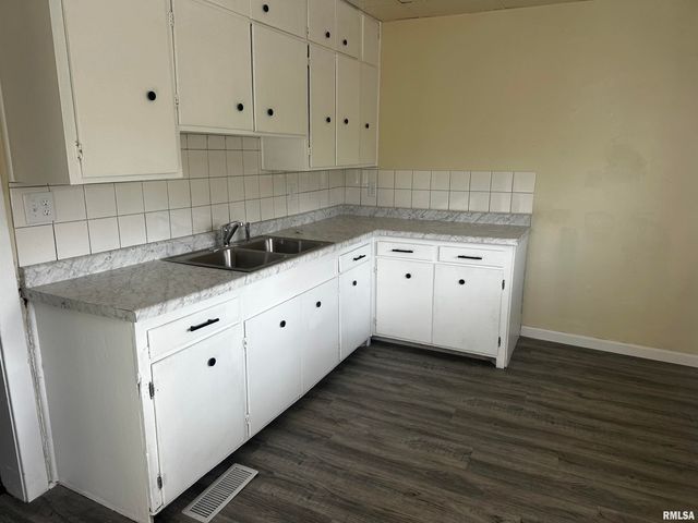 535 VAN BUREN Street, Peoria, IL 61603