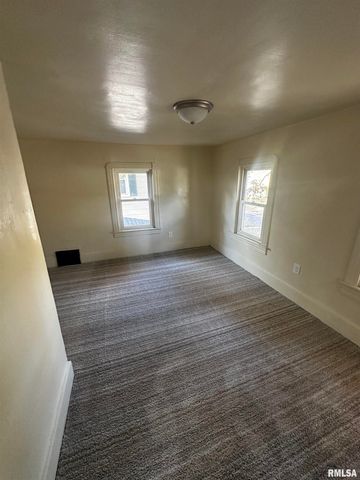 535 VAN BUREN Street, Peoria, IL 61603