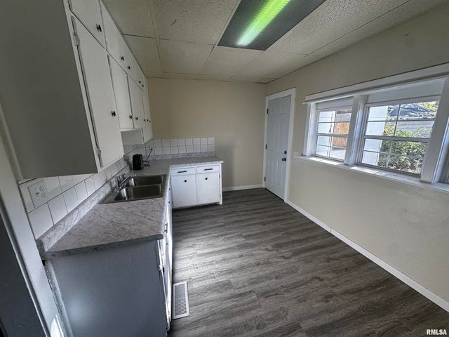 535 VAN BUREN Street, Peoria, IL 61603