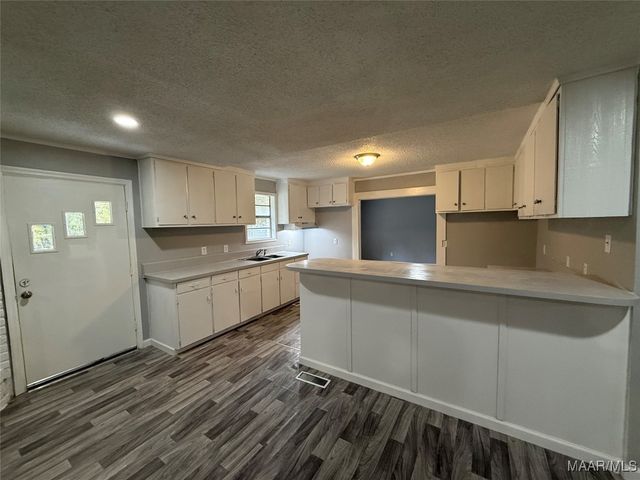 350 County Road 401 ., Selma, AL 36701