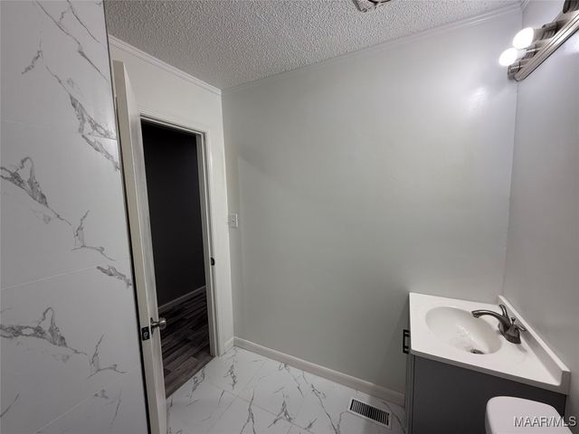 350 County Road 401 ., Selma, AL 36701