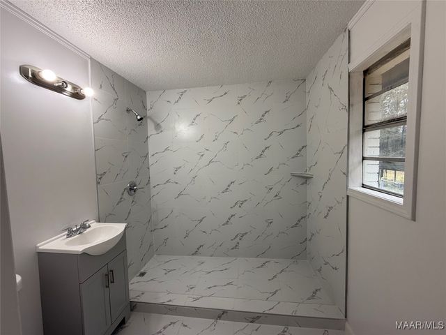 350 County Road 401 ., Selma, AL 36701