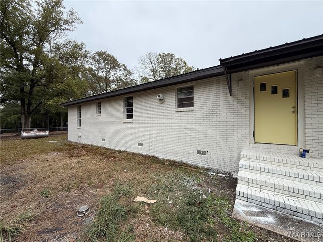 350 County Road 401 ., Selma, AL 36701