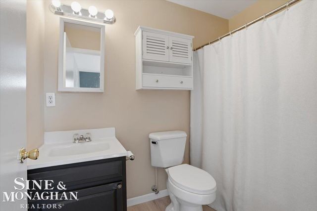2122 Michigan Street, Algonac, MI 48001