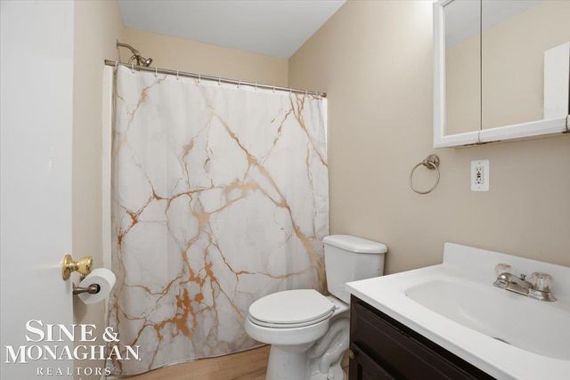 2122 Michigan Street, Algonac, MI 48001