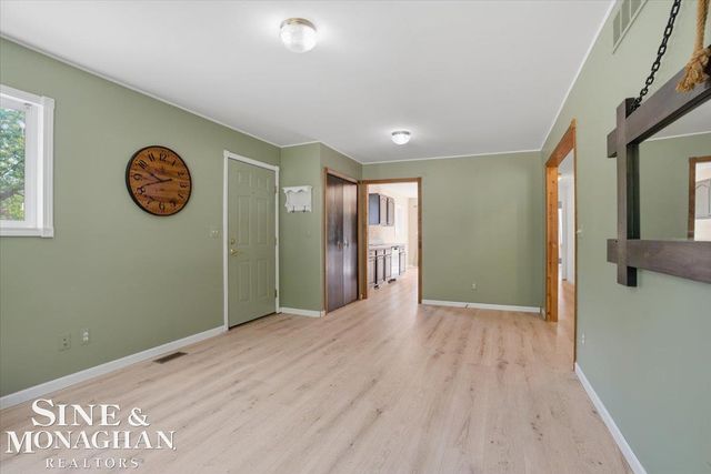 2122 Michigan Street, Algonac, MI 48001