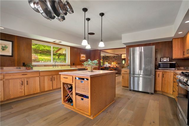 510 N Assembly Drive, Fayetteville, AR 72701