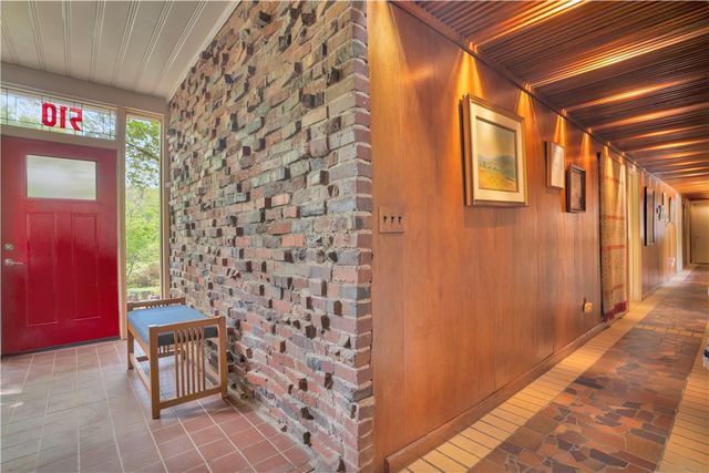 510 N Assembly Drive, Fayetteville, AR 72701